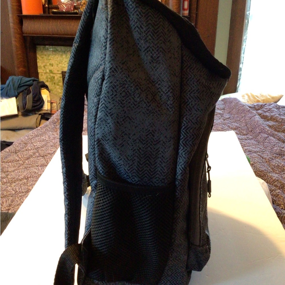 Oliver backpack - Picture 3 of 4